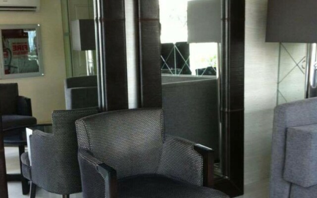 Azure 1BR Condo with Car Park by Nezpril