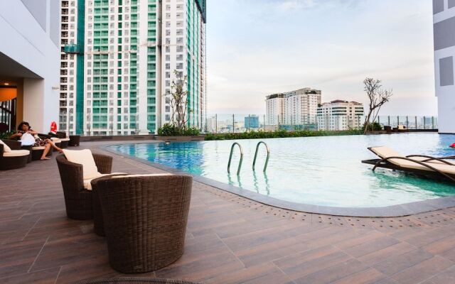 The Milky Way River Gate Apartment
