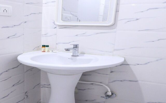 OYO 16428 Hotel Comfort Inn