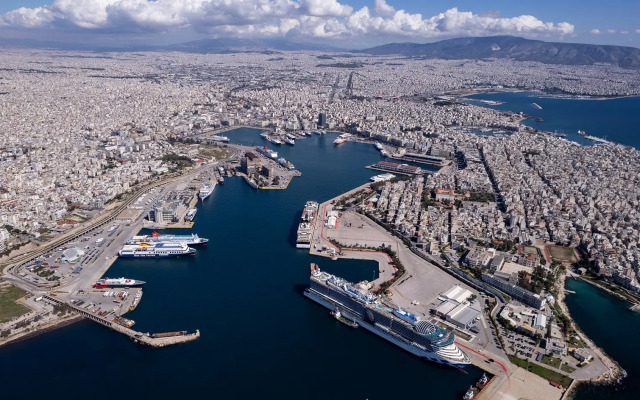 Mitsis N'U Piraeus Port