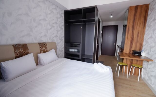 Comfortable Studio Puri Mansion Apartment