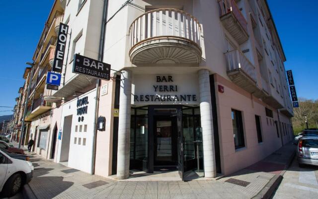 Hotel Yerri