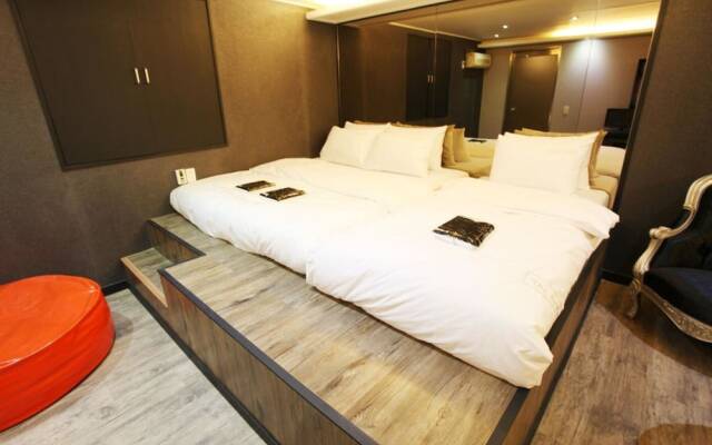Yeongdeungpo The Moon Hotel