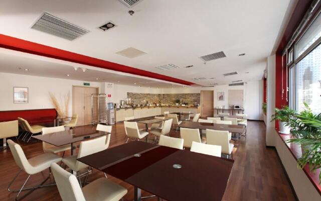 ibis Dalian Zhongshan Square