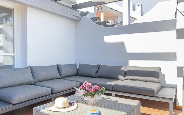 Apt Mairena Forest sea View Pool
