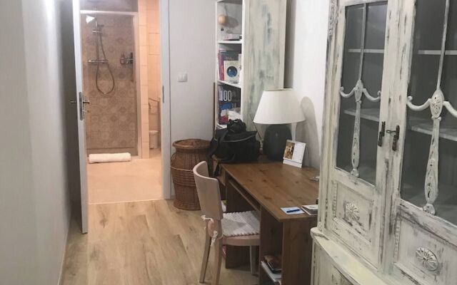 Lovely And Freshly Renovated Apartment In Praha 10