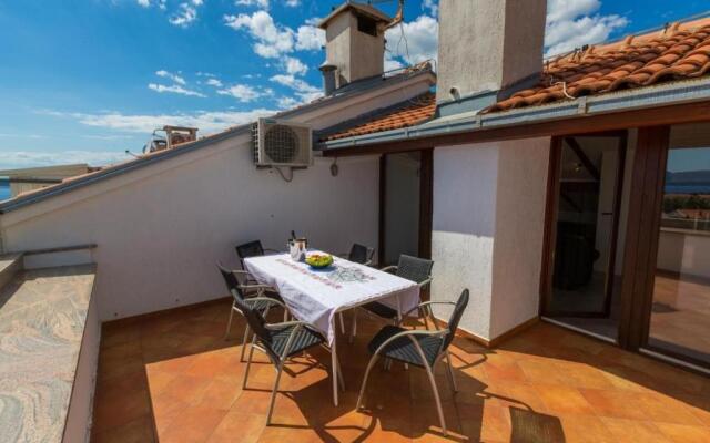 Apartment in Selce 39197