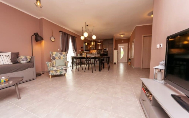 Apartment Darko 2 - 50 m from sea: A6 Sukosan, Zadar riviera