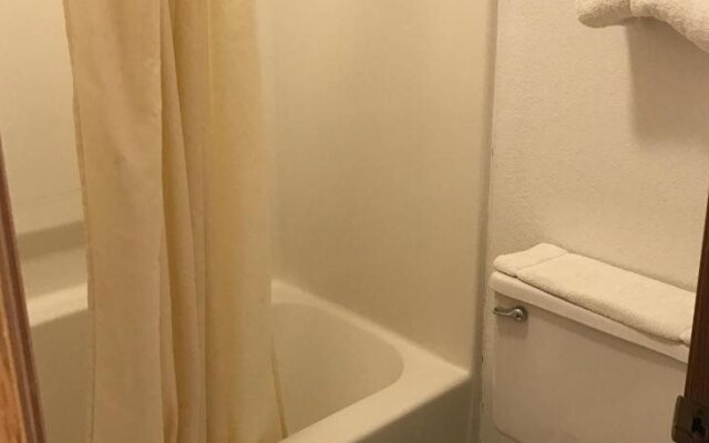 Budget Inn- Greenville