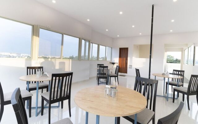 Capital O 46693 7 Boulevard