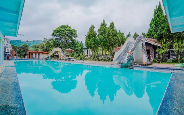 OYO 3889 D'ratna Resort