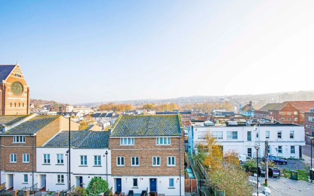 Brighton's Best BIG House