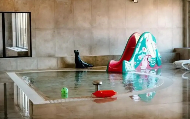 Apartment Overlooking the River, Pool, Dziwnow
