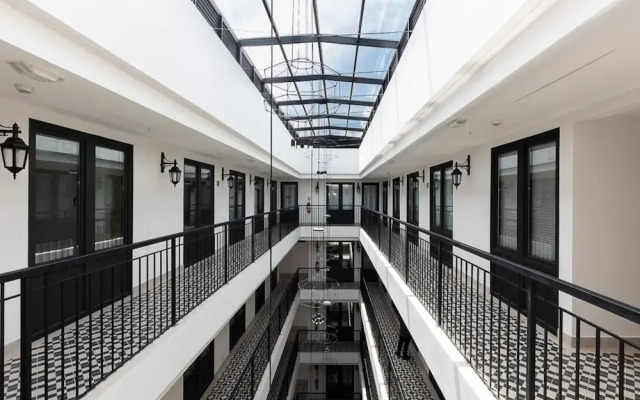 The Stylish Condo by Acomodo
