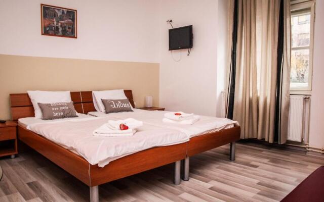 Rooms Eliza