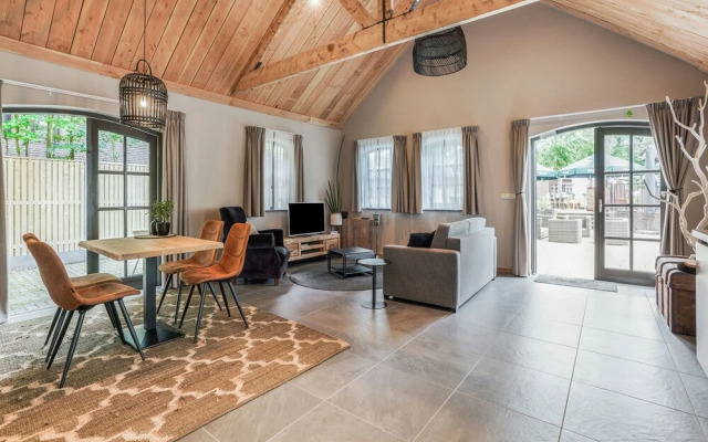 Spacious Holiday Home the Centre of Grubbenvorst