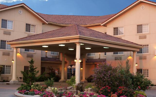 Best Western Plus Caldwell Inn & Suites