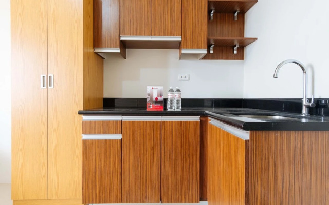 RedDoorz Plus @ Silk Residences Sta. Mesa Monthly Stay