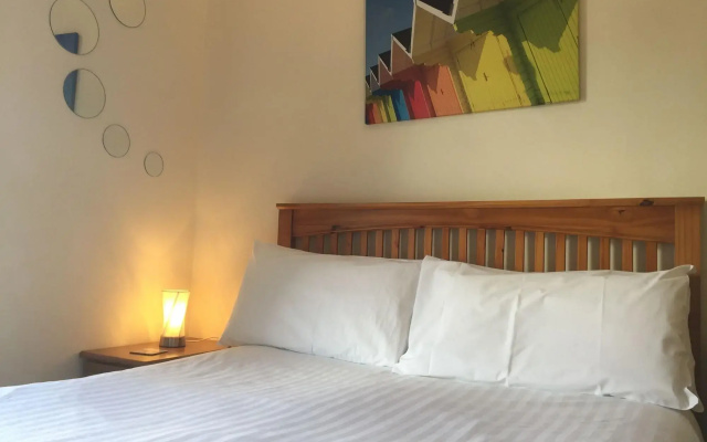 Barbican Reach Bed & Breakfast - B&B