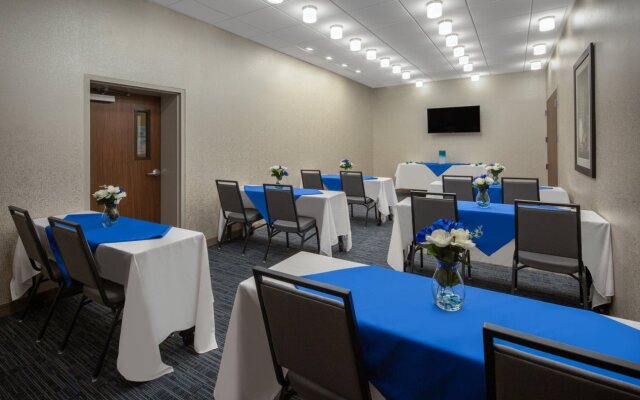 Holiday Inn Express & Suites Chico by IHG