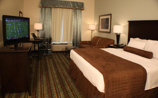 Best Western Plus Chain of Lakes Inn & Suites