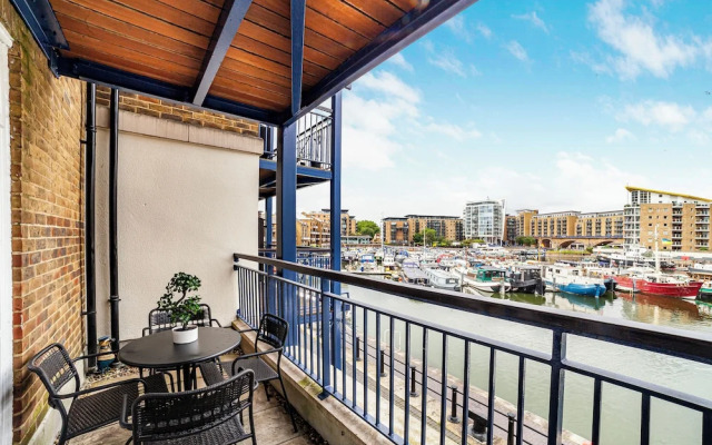 The Canary Wharf Flat