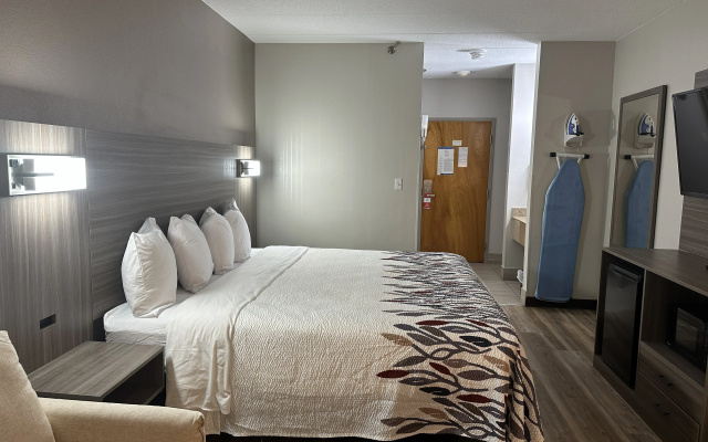 Red Roof Inn & Suites Middleborough