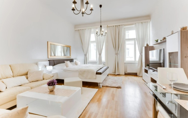 Diamond Riverside Apartment in the Heart of Prague