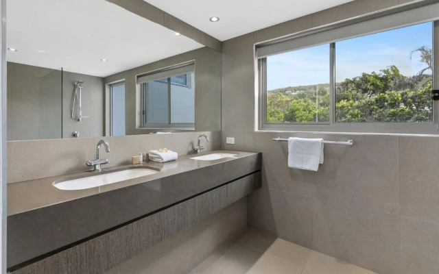 Seaview Tce Picture Perfect in Northern Sunshine Beach