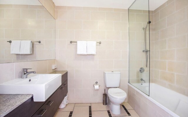 Stradbroke Island Beach Hotel