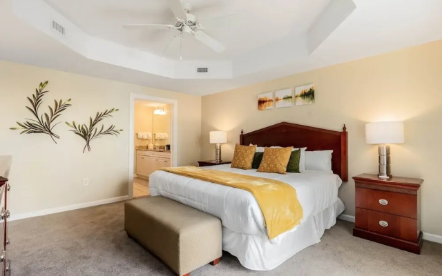 Ocean View 3 Bedroom Unit #1607 Royale Palms 3 Condo