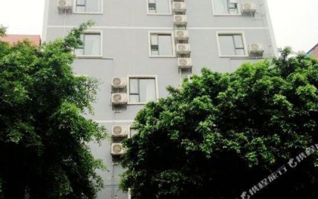 Qunlai Hotel (Jiangnan Wanda Wuyi Road East Store)