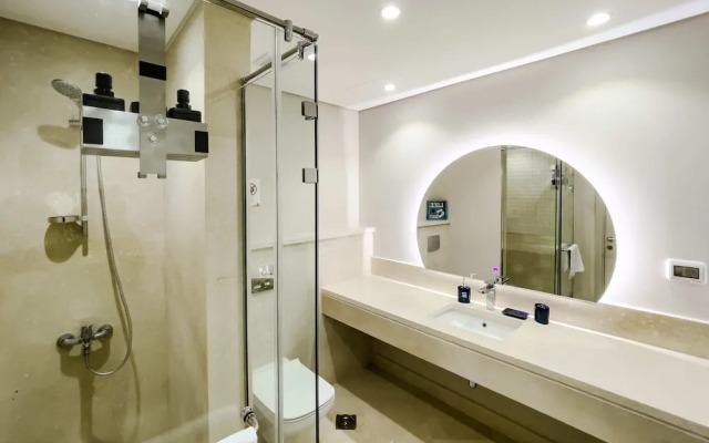 Xuru Stays I Homestyle & Summery 1bdr@ Mangroovy Free Beach Pool