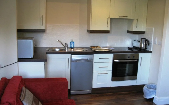 Riverside Suites Hotel