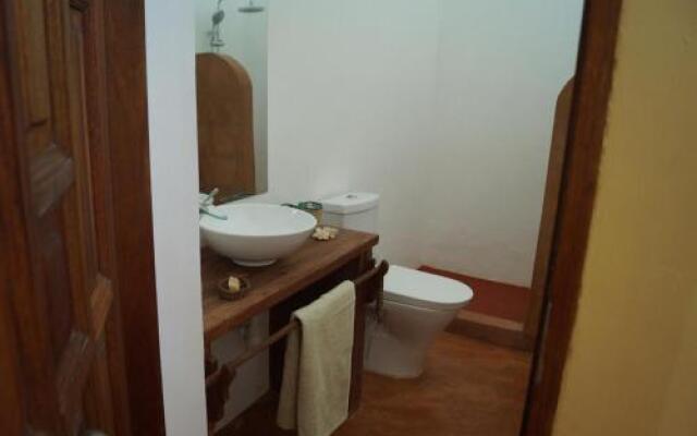 Pangani Cliffs Lodge