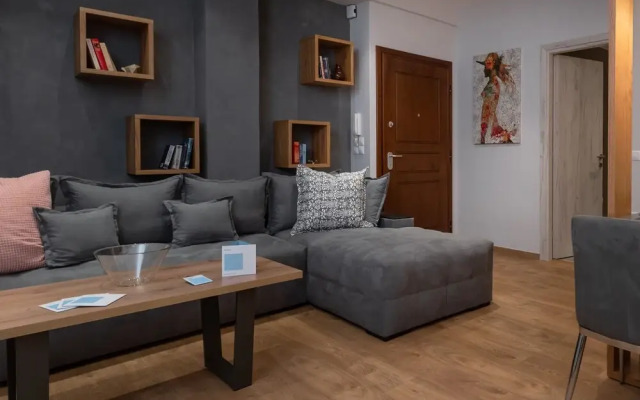 101m² Renovated Apartment in Koukaki