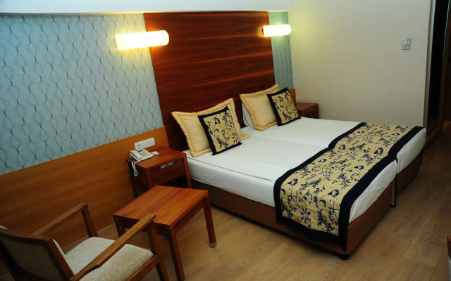 Trendy Side Beach (Adults Only, 16+)