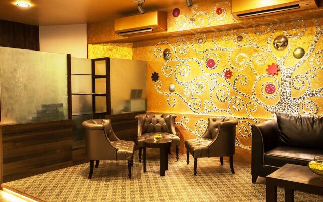 Hotel Mumbai House Airoli Navi Mumbai