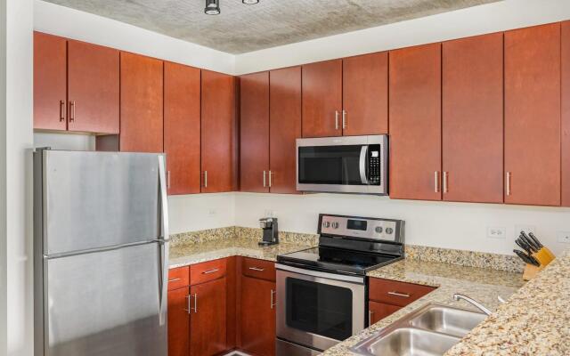 Chicago | Breathtaking Studio South Loop Apartment