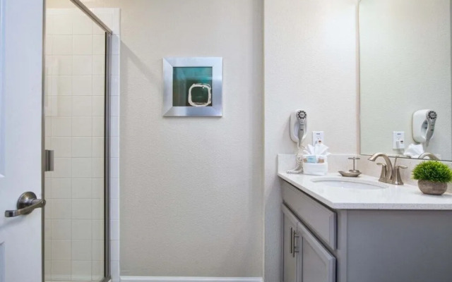 Storey Lake-5 Bedroom Townhome w/Splashpool-1630ST