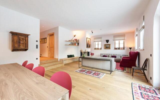 Chalet Silver Fox