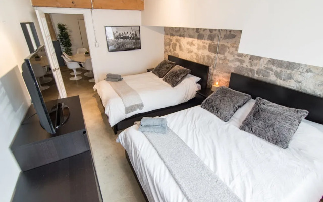 1821 Industrial Loft in Old Port by Nuage
