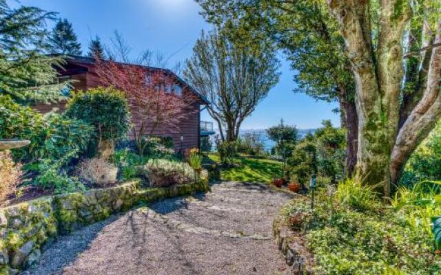 The Bridge and Balcony