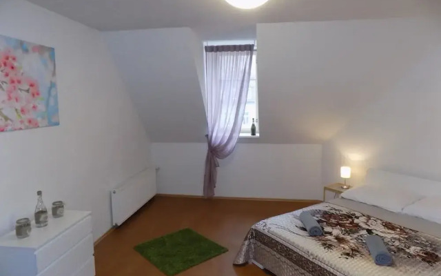 Karlsbad Apartments 2