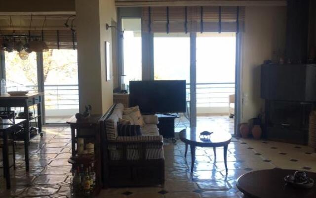 Platamon sea view house
