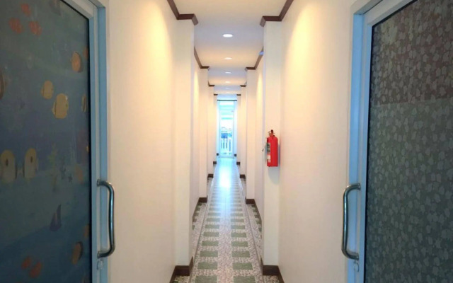 Sea Breeze Resort