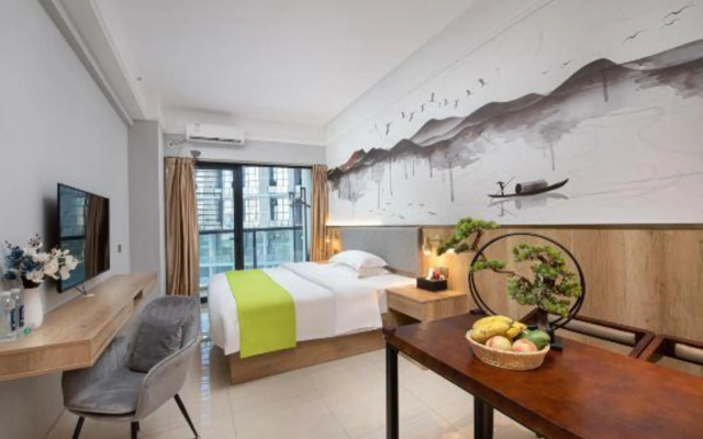 Qing shi guang apartment(greenland Central Plaza store)