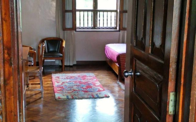 Hotel Vajra