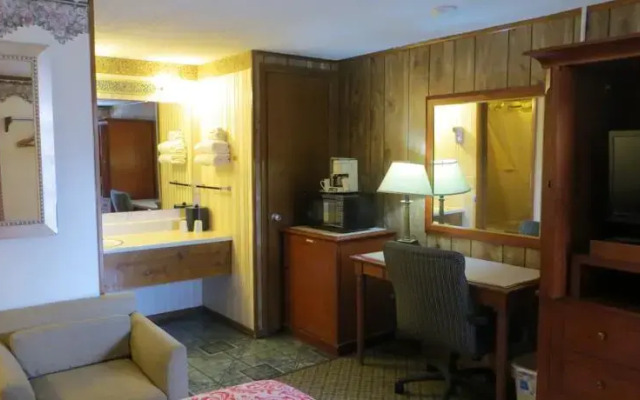 Budget King Motel