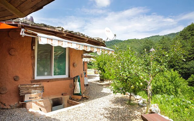 Yangpyeong Natural Clay House Pension